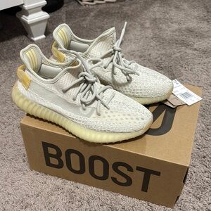 Adidas Yeezy Boost 350 V2 light